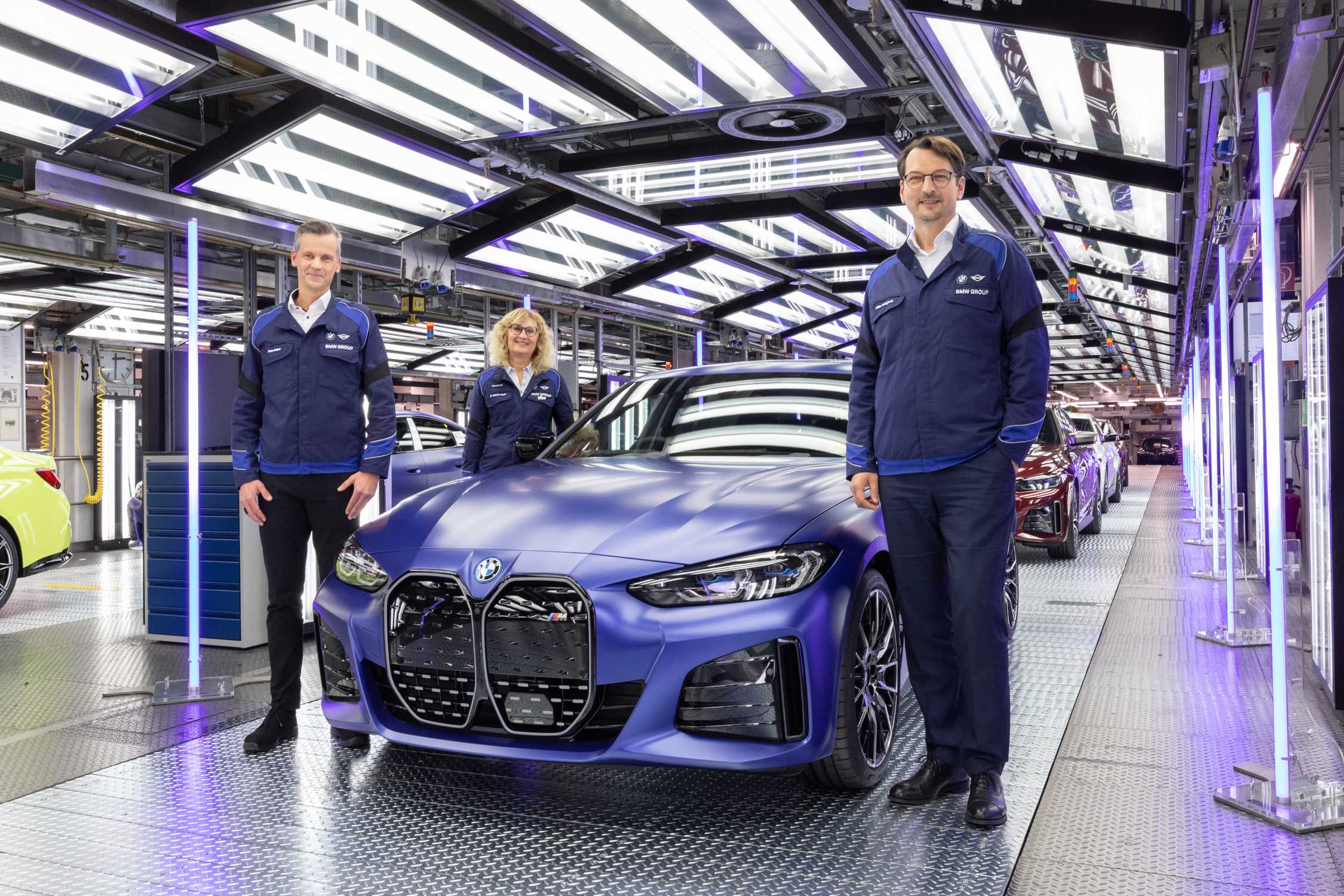Linha de produção BMW i4 – fábrica da BMW em Munique