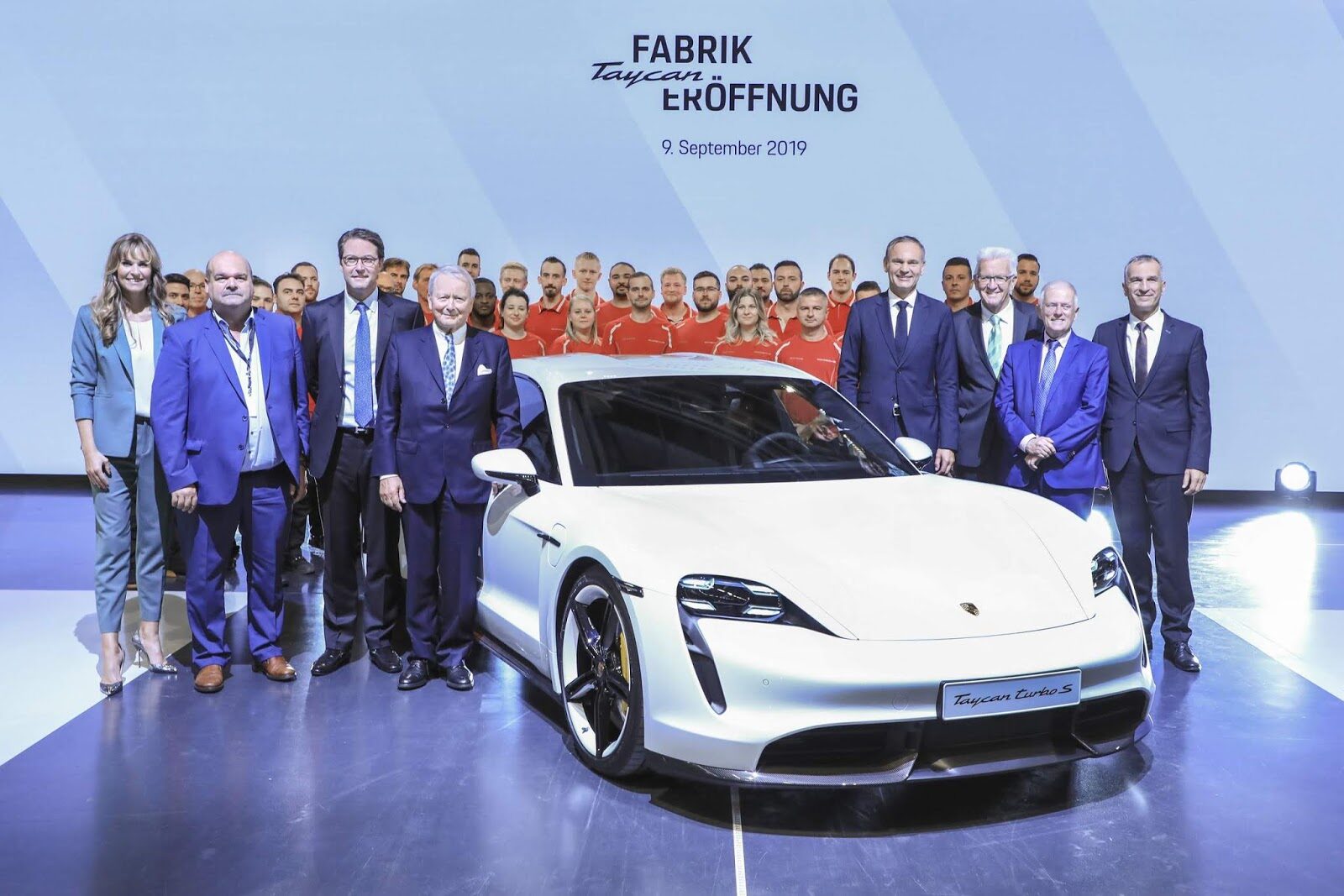 Linha de PRODUÇÃO Porsche Taycan |  Fábrica alemã de carros esportivos