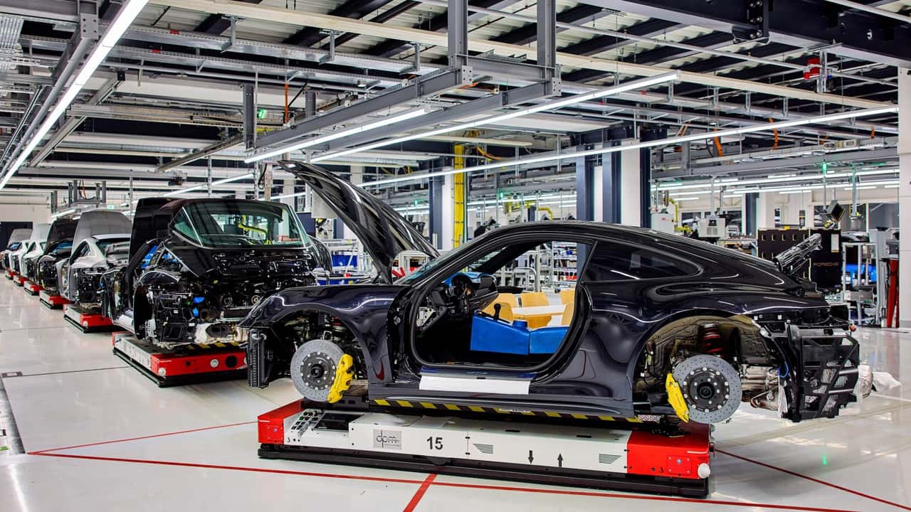 Porsche ENGINE - Linha de montagem de produção de fábrica de automóveis
