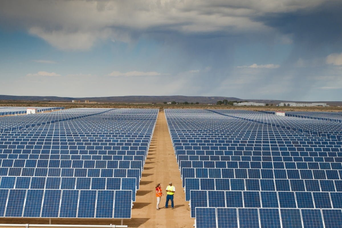 Quão grande é uma linha de produção de painéis solares de 500 MW
